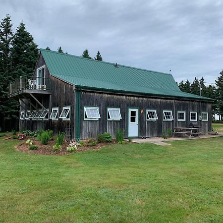 The Barn At Spry Point Hostel Little Pond Exterior photo